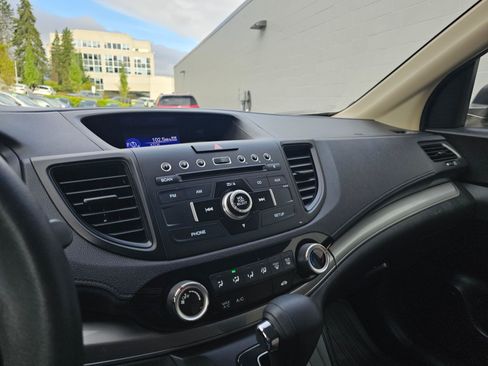 Used 2015 Honda CR-V LX image 27