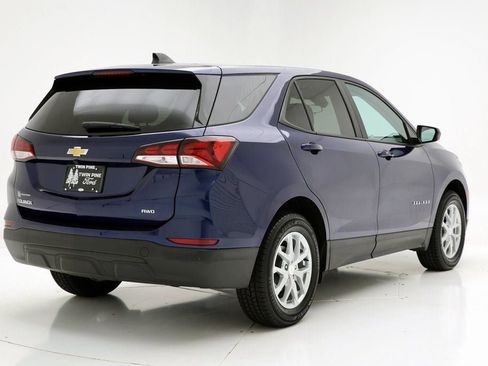 Used 2023 Chevrolet Equinox LS w/ LS Convenience Package image 8
