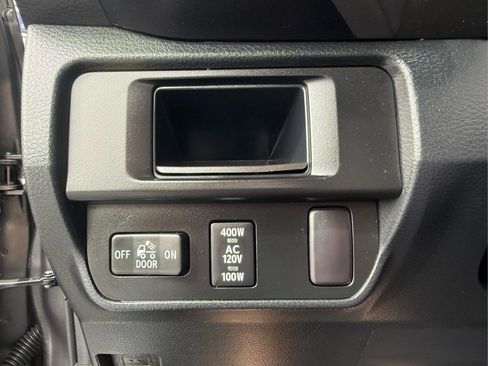 Used 2016 Toyota Tacoma TRD Sport w/ Premium & Technology Package AWD/4WD image 23