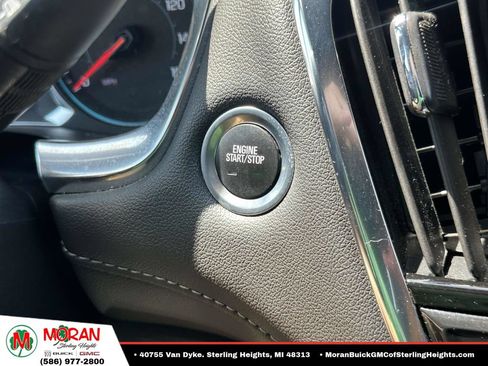 Certified 2023 Chevrolet Traverse LT FWD image 31