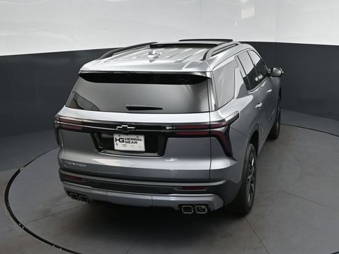 New 2026 Chevrolet Traverse LT w/ Sun and Wheel Package FWD image 34