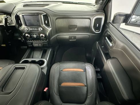 Used 2020 GMC Sierra 2500 AT4 w/ AT4 Premium Package AWD/4WD image 11
