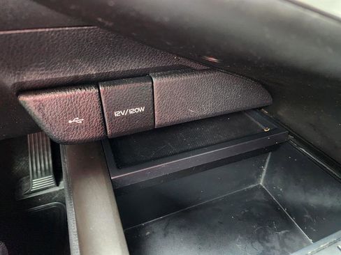 Used 2023 Toyota Camry SE image 29