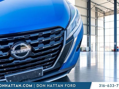 Used 2022 Nissan Kicks S FWD image 31