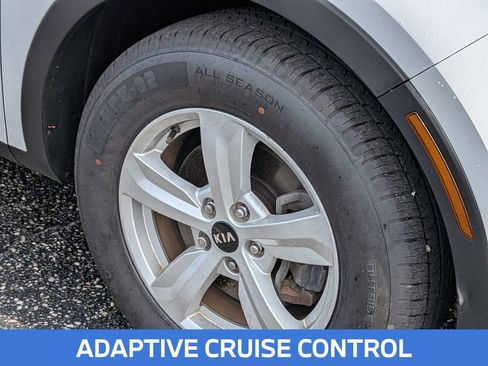 Used 2021 Kia Sorento LX FWD image 7