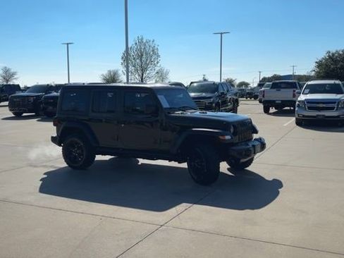 Used 2023 Jeep Wrangler Willys image 3