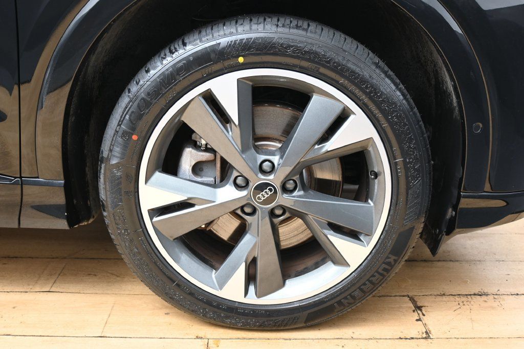 Used 2023 Audi Q4 e-tron Premium Plus AWD/4WD image 15