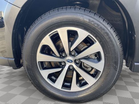 Used 2024 Subaru Outback Premium AWD/4WD image 7