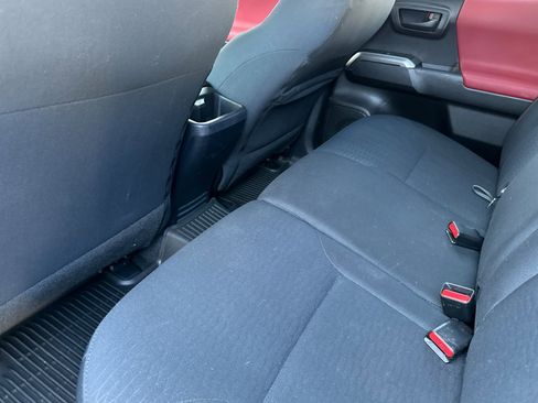 Used 2019 Toyota Tacoma SR5 image 14