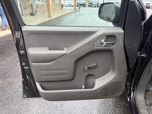 Used 2015 Nissan Frontier S RWD image 12