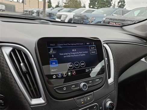 Used 2023 Chevrolet Malibu LT image 25