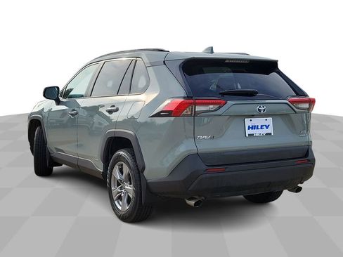 Used 2022 Toyota RAV4 XLE w/ Convenience Package image 6