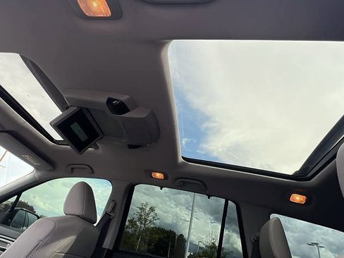 Used 2019 Honda Pilot Elite image 31