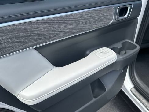 New 2025 Hyundai Santa Fe Calligraphy image 17