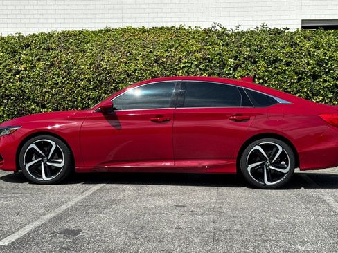 Used 2018 Honda Accord Sport image 7