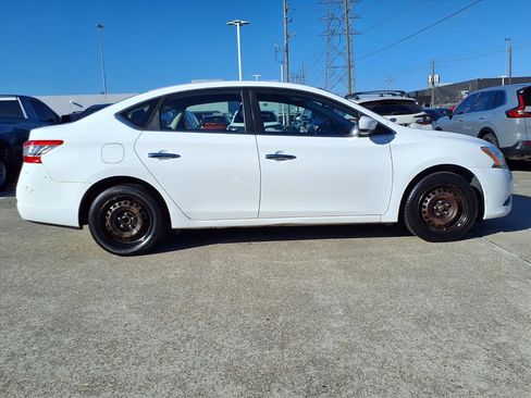 Used 2015 Nissan Sentra SV image 25