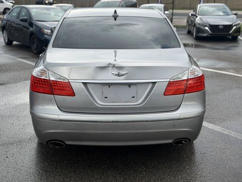 Used 2009 Hyundai Genesis 3.8 w/ Premium Plus Pkg 3 RWD image 5