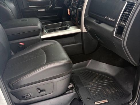 Used 2018 RAM 3500 Laramie image 38