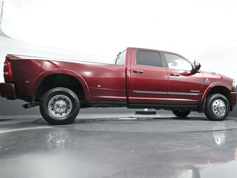 Used 2022 RAM 3500 Limited w/ Body Color Bumper Group image 52