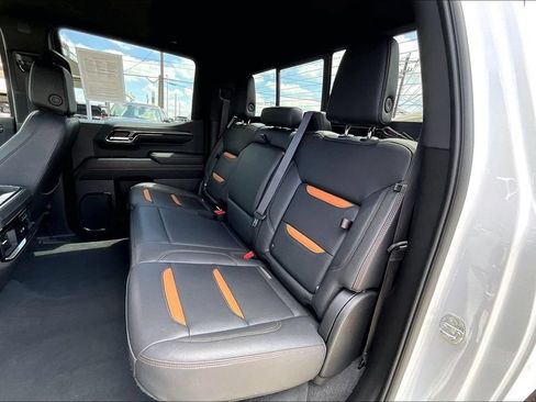 Used 2024 GMC Sierra 1500 AT4 w/ Technology Package AWD/4WD image 37