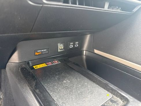 Used 2025 Toyota Camry LE FWD image 20