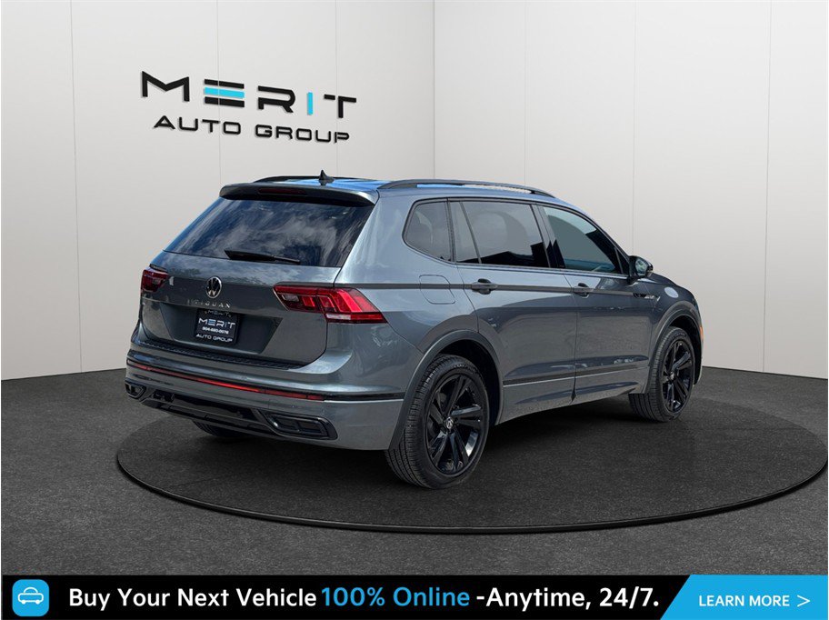 Used 2023 Volkswagen Tiguan SE R-Line FWD image 9