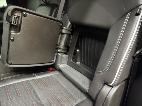 Used 2024 GMC Sierra 2500 AT4X image 17