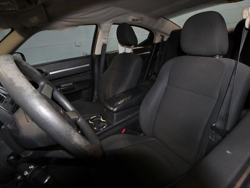 Used 2010 Dodge Charger SXT RWD image 4