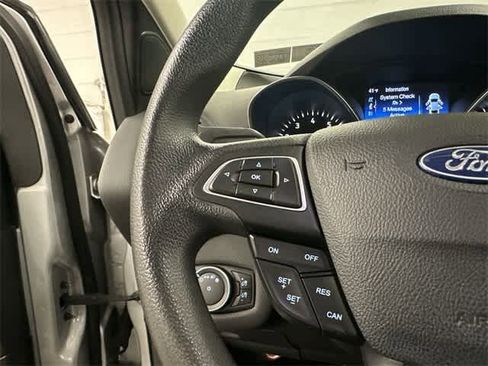 Certified 2018 Ford Escape SE image 8