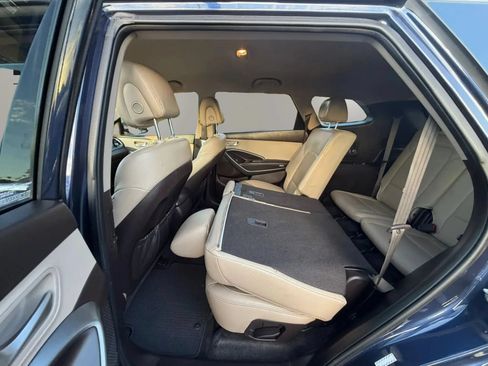 Used 2018 Hyundai Santa Fe SE FWD image 31
