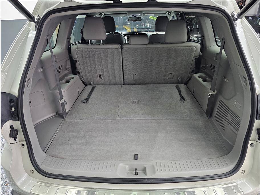 Used 2014 Toyota Highlander XLE AWD/4WD image 15