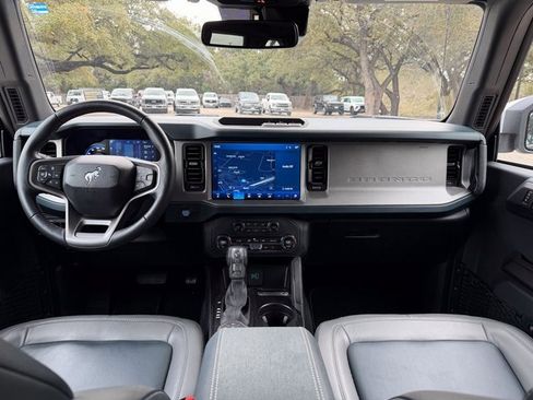 Used 2024 Ford Bronco Outer Banks image 19