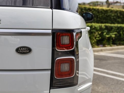 Used 2018 Land Rover Range Rover HSE AWD/4WD image 16
