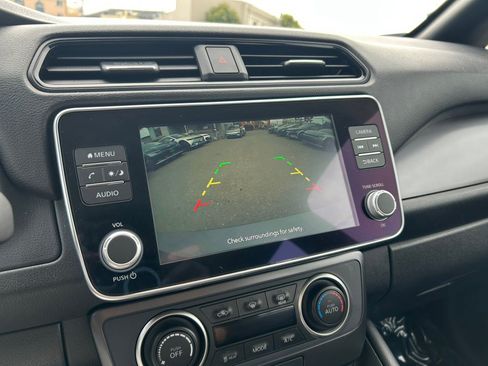 Used 2025 Nissan Leaf S FWD image 25