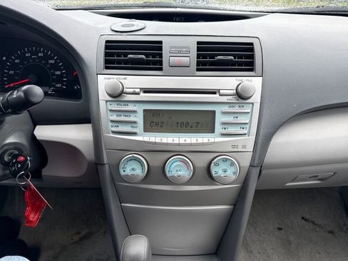 Used 2007 Toyota Camry LE FWD image 26