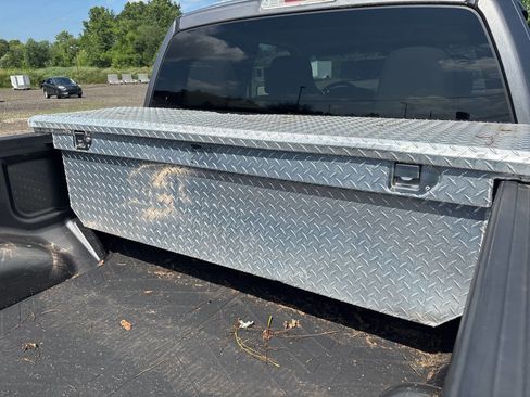 Used 2010 Ford F150 XLT RWD image 21