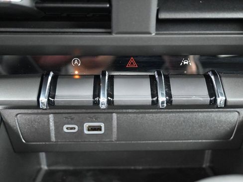 Used 2023 GMC Canyon Elevation image 25