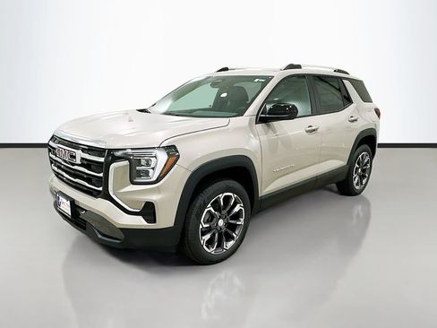 Used 2026 GMC Terrain Elevation w/ Elevation Premium Package FWD image 3