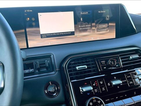 Used 2025 Nissan Armada PRO-4X w/ Pro-4X Premium Package image 8