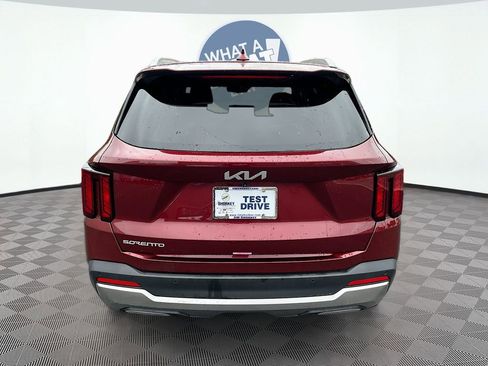 Certified 2025 Kia Sorento S w/ Panoramic Sunroof Package FWD image 7