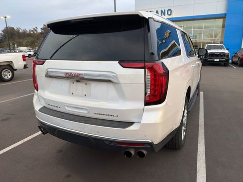 Used 2023 GMC Yukon XL Denali image 16