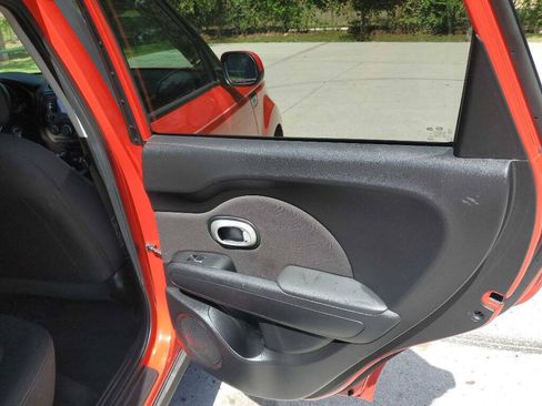 Used 2019 Kia Soul FWD image 5