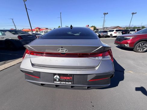 Used 2024 Hyundai Elantra SEL FWD image 5