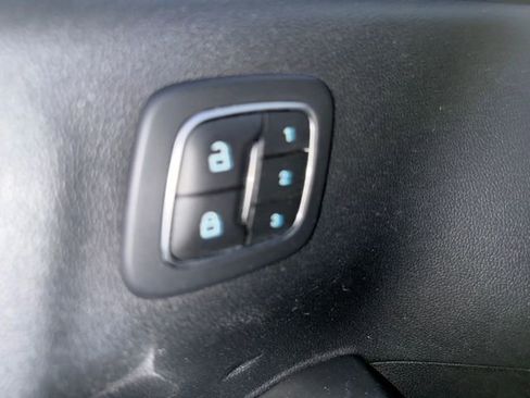 Used 2020 Ford Escape SEL image 39