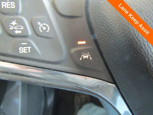 Used 2021 Chevrolet Equinox LT w/ LPO, Cargo Package AWD/4WD image 14
