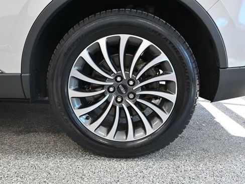 Used 2023 Lincoln Aviator Reserve AWD/4WD image 13