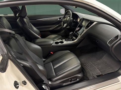 Used 2017 INFINITI Q60 w/ Premium Plus Package 3.0T image 16
