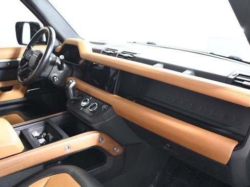 Used 2020 Land Rover Defender 110 X AWD/4WD image 19