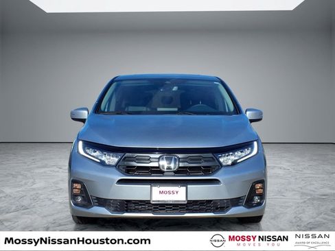 Used 2025 Honda Odyssey EX-L image 3