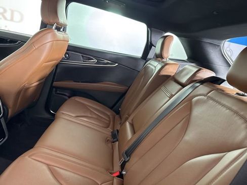 Used 2023 Lincoln Nautilus Reserve w/ Equipment Group 201A image 13